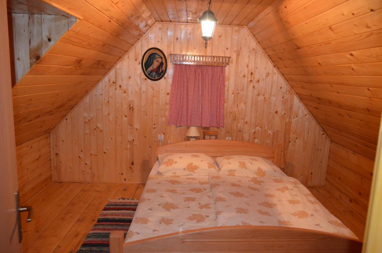 Apartmán Ivona - Kuca Za Odmor Perusic - Stara Lika Exteriér fotografie