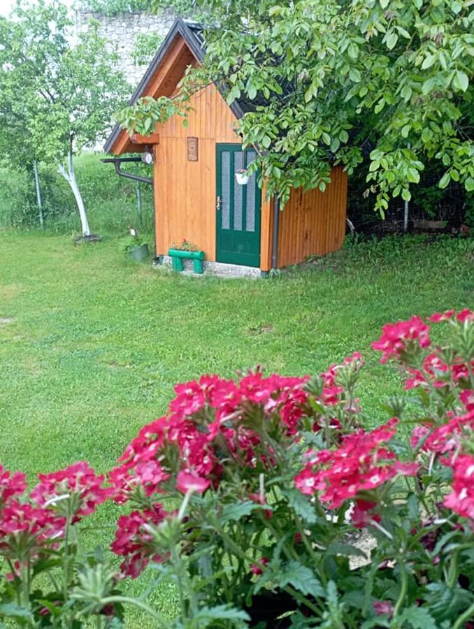 Apartmán Ivona - Kuca Za Odmor Perusic - Stara Lika Exteriér fotografie
