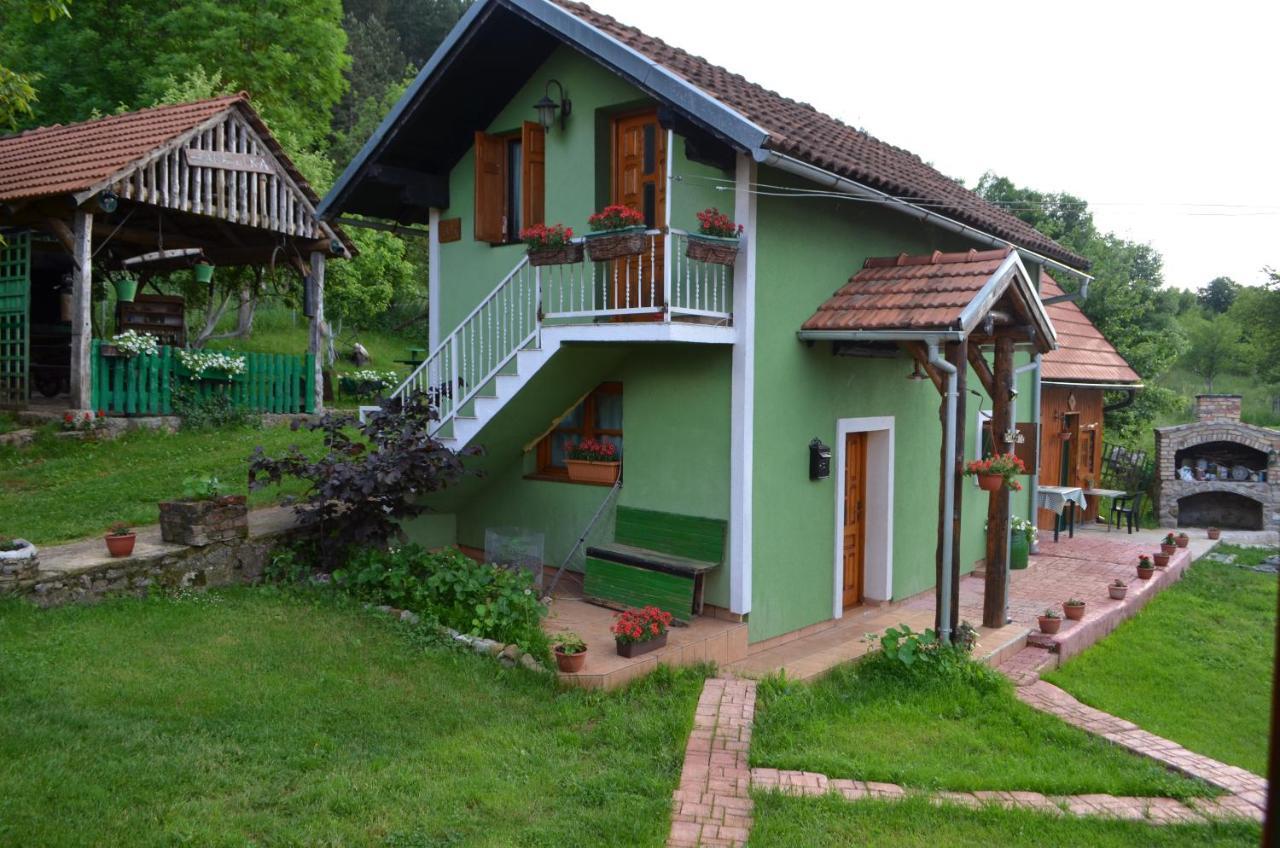 Apartmán Ivona - Kuca Za Odmor Perusic - Stara Lika Exteriér fotografie