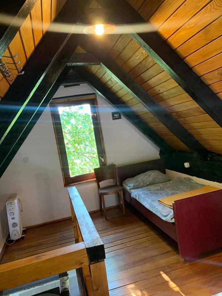Apartmán Ivona - Kuca Za Odmor Perusic - Stara Lika Exteriér fotografie
